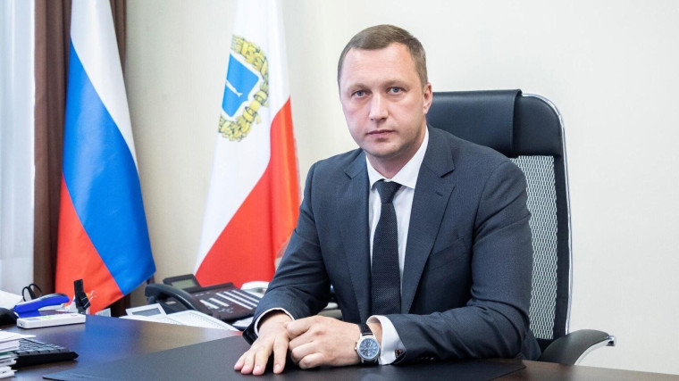 Поздравление Губернатора Романа Бусаргина с праздником – Последний звонок.